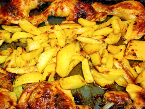 Куриные окорочка с картошкой а-ля